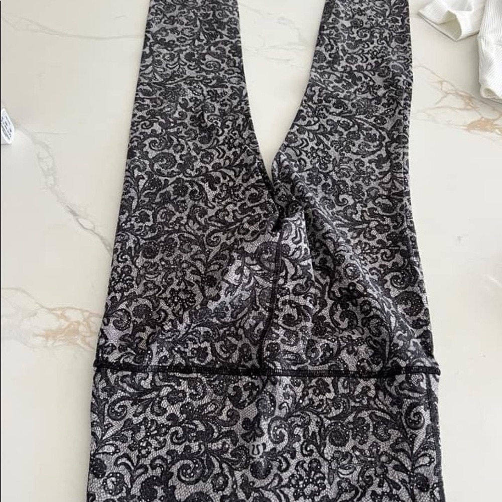 Lululemon print leggings